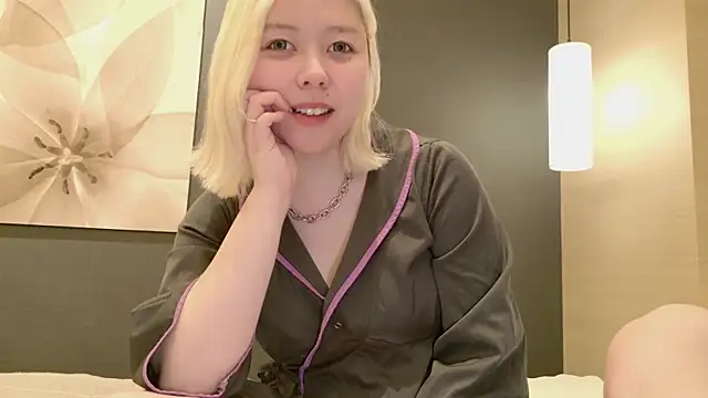 NANAchan R online show from 02/20/25, 12:15