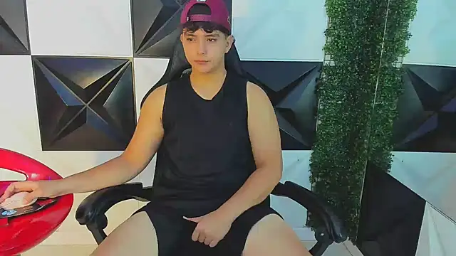 Dani cumboy online show from 09/25/25, 02:10