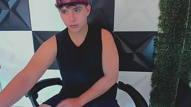 Dani cumboy online show from 09/28/25, 02:33