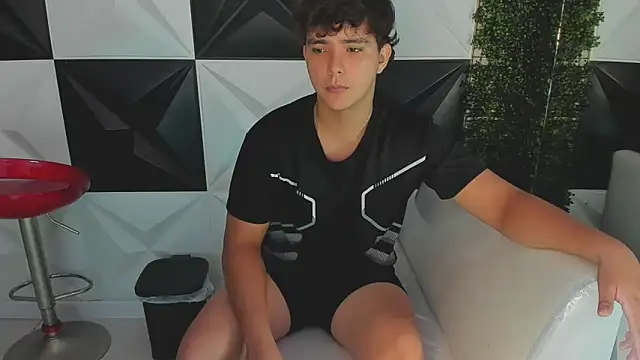 Dani cumboy online show from 10/14/25, 02:29