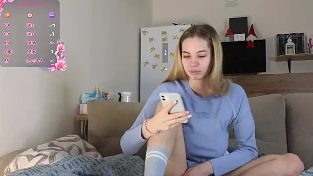 Girl alone home online show from 02/06/25, 03:48