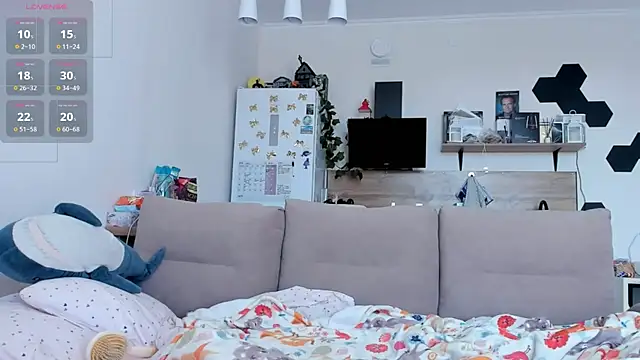 Girl alone home online show from 05/21/26, 03:46