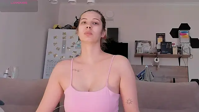 Girl alone home online show from 07/12/26, 04:09