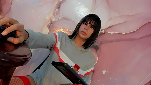 Snapshot of Tiff_Valentine chatting on 02/22/25, 08:18 Tiff Valentine online show from 02/22/25, 08:18