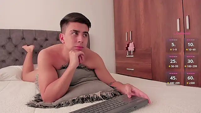 Snapshot of jordanmuskk chatting on 11/12/25, 03:56 jordanmuskk online show from 11/12/25, 03:56