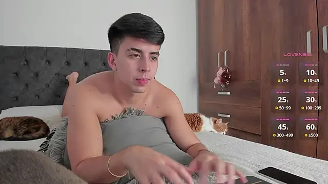 Snapshot of jordanmuskk chatting on 12/17/25, 10:38 jordanmuskk online show from 12/17/25, 10:38