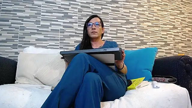 VioletaGomezCo online show from 11/04/25, 02:32