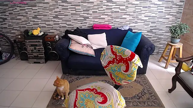 VioletaGomezCo online show from 05/13/26, 04:37