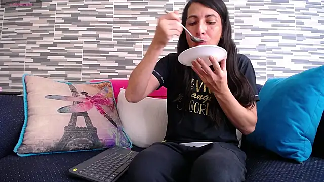 VioletaGomezCo online show from 05/27/26, 03:09