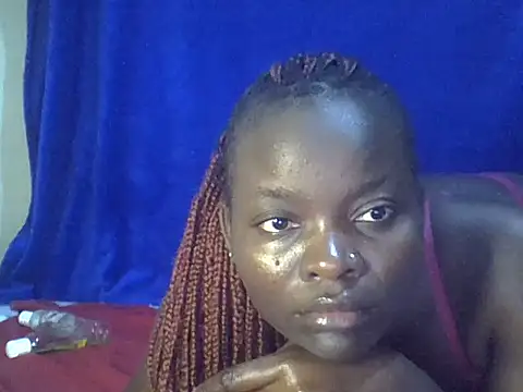 sweet love00 online show from 10/10/25, 02:05