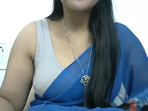 Snapshot of rashmika_reddy chatting on 02/22/26, 05:00 rashmika reddy online show from 02/22/26, 05:00