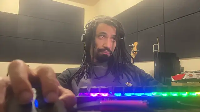 hotcamboy420 online show from 11/20/25, 06:46