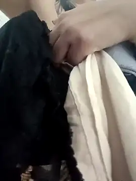 karlamorris  online show from 09/27/25, 12:10