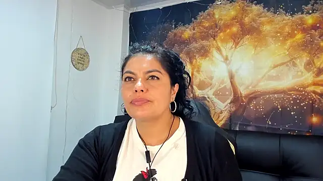 Snapshot of Lust_Mom41 chatting on 12/02/24, 04:09 Lust Mom41 online show from 12/02/24, 04:09