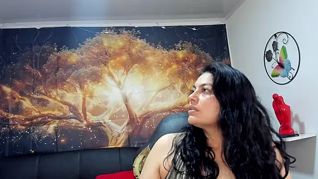 Snapshot of Lust_Mom41 chatting on 12/05/24, 03:17 Lust Mom41 online show from 12/05/24, 03:17