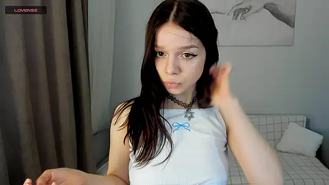 crystal lilith online show from 06/14/26, 06:26