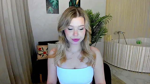 FollowLovee online show from 06/14/26, 07:49
