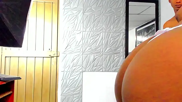 EvaxEmma online show from 01/23/25, 01:24