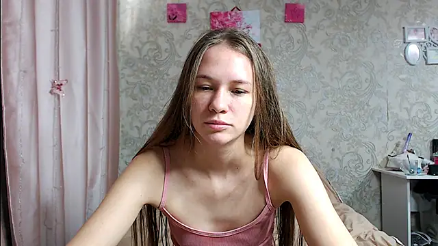 leila bambi  online show from 10/09/25, 06:22