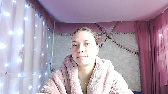 leila bambi  online show from 02/02/26, 10:41