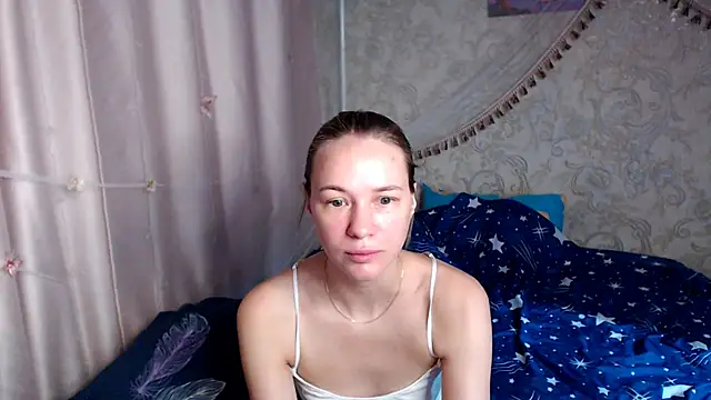 leila bambi  online show from 07/27/26, 04:03