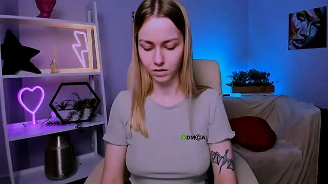 mary mooore online show from 02/06/25, 04:14