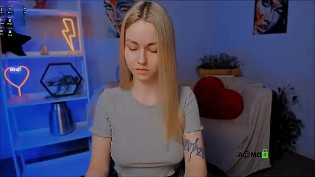mary mooore online show from 03/19/25, 08:22