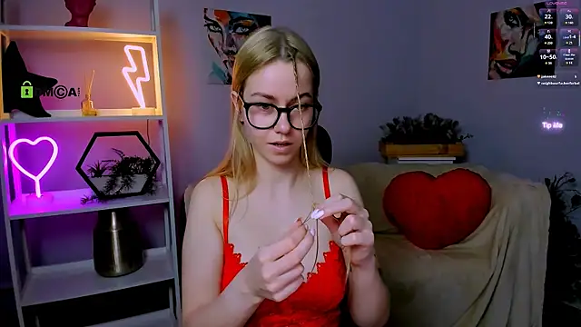 mary mooore online show from 03/22/25, 02:16