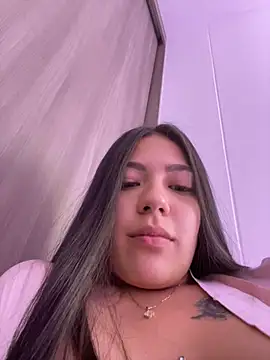 Snapshot of Latina_vanessa chatting on 01/13/25, 12:41 Latina vanessa online show from 01/13/25, 12:41