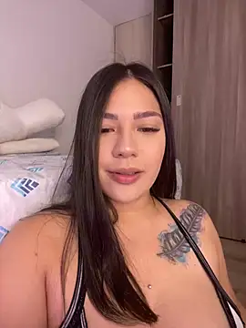 Snapshot of Latina_vanessa chatting on 02/10/25, 10:09 Latina vanessa online show from 02/10/25, 10:09
