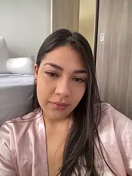 Snapshot of Latina_vanessa chatting on 02/15/25, 03:17 Latina vanessa online show from 02/15/25, 03:17