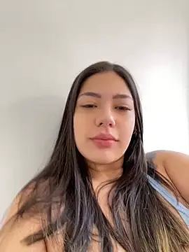 Snapshot of Latina_vanessa chatting on 03/22/25, 01:19 Latina vanessa online show from 03/22/25, 01:19