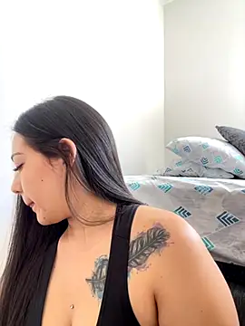 Snapshot of Latina_vanessa chatting on 11/01/25, 06:32 Latina vanessa online show from 11/01/25, 06:32