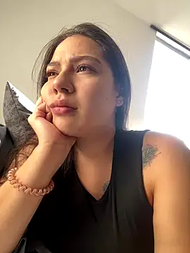 Snapshot of Latina_vanessa chatting on 11/05/25, 09:15 Latina vanessa online show from 11/05/25, 09:15