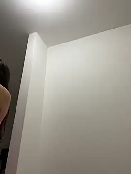 Snapshot of Latina_vanessa chatting on 11/24/25, 02:11 Latina vanessa online show from 11/24/25, 02:11