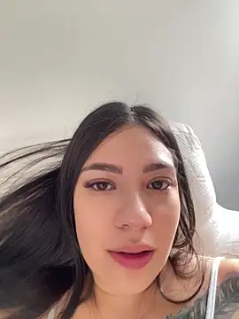 Snapshot of Latina_vanessa chatting on 12/14/25, 09:41 Latina vanessa online show from 12/14/25, 09:41