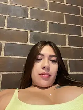 Latina vanessa online show from 06/22/26, 11:46