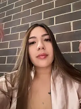 Latina vanessa online show from 06/23/26, 05:00