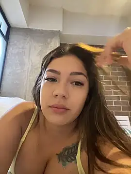 Latina vanessa online show from 07/22/26, 10:01