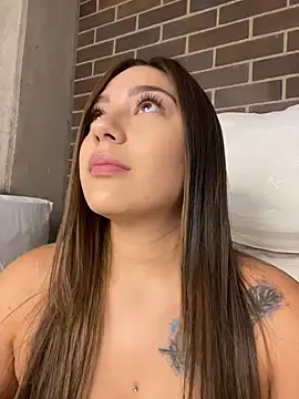 Latina vanessa online show from 07/24/26, 11:36