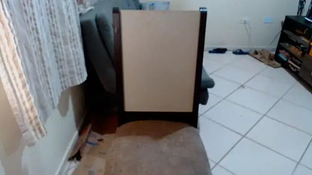 Snapshot of Giruivafitness chatting on 10/23/25, 12:54 Giruivafitness online show from 10/23/25, 12:54