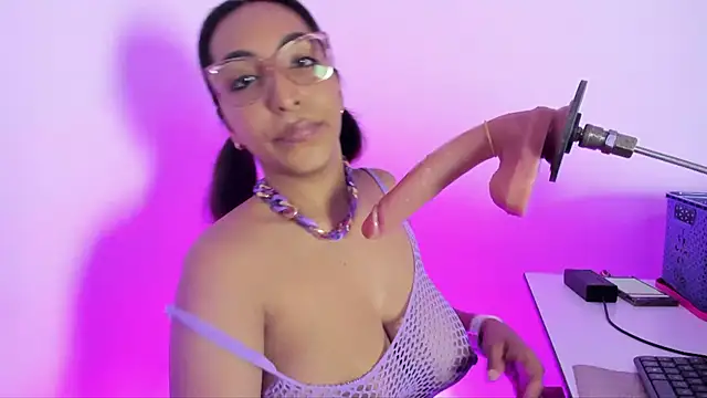 Leticia brownn1 online show from 05/13/26, 07:33