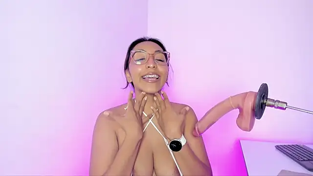 Leticia brownn1 online show from 05/14/26, 07:09