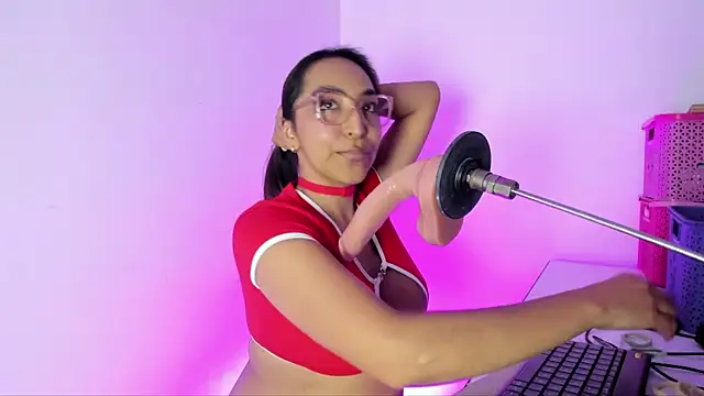 Leticia brownn1 online show from 05/19/26, 07:31