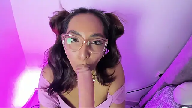 Leticia brownn1 online show from 05/20/26, 07:42