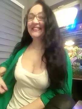 Snapshot of CamilleDesire chatting on 12/08/24, 04:39 CamilleDesire online show from 12/08/24, 04:39