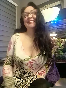 Snapshot of CamilleDesire chatting on 12/12/24, 05:04 CamilleDesire online show from 12/12/24, 05:04