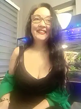 Snapshot of CamilleDesire chatting on 12/19/24, 05:18 CamilleDesire online show from 12/19/24, 05:18