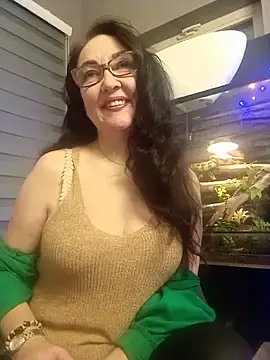Snapshot of CamilleDesire chatting on 12/22/24, 04:48 CamilleDesire online show from 12/22/24, 04:48