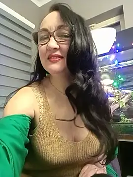 Snapshot of CamilleDesire chatting on 01/18/25, 04:53 CamilleDesire online show from 01/18/25, 04:53